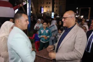 محافظ القليوبية يهنئ عروسين شاركا المواطنين فرحة افتتاح المتحف المصري الكبير بقليوب