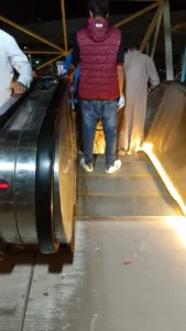 محافظ القليوبية يوجه بتركيب إضاءة "ليد" بسلم وابور الثلج ببنها ضمن خطة تطوير المرافق وتحسين المشهد الحضاري