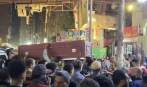 شاحن هاتف ينهي حياة أسرة كاملة في شبرا الخيمة.. جنازة مهيبة وحزن كبير
