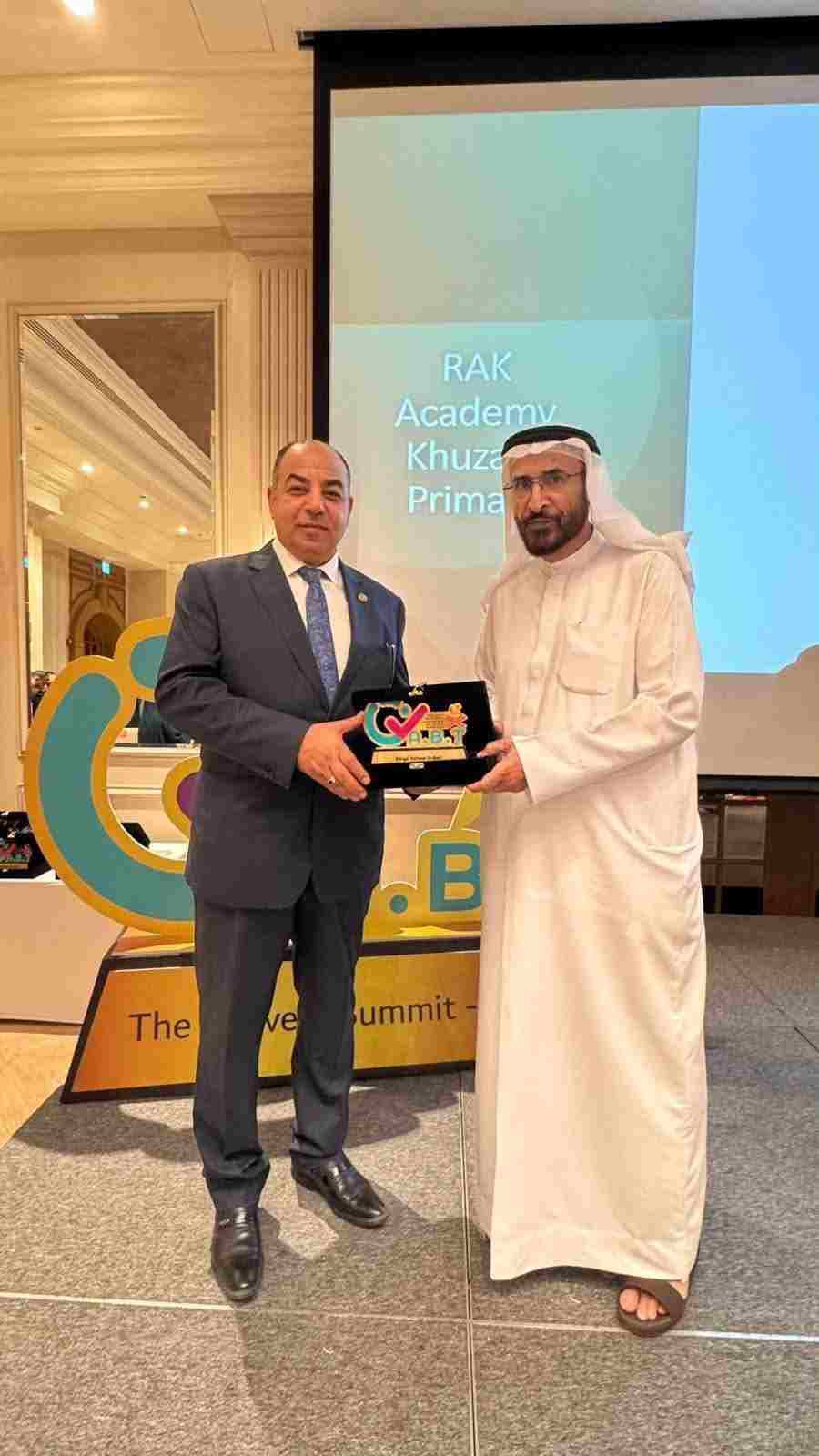 مجمع مدارس الشبان الخاصة ببنها يخطو نحو العالمية من دبي مجمع مدارس الشبان الخاصة ببنها يخطو نحو العالمية من دبي