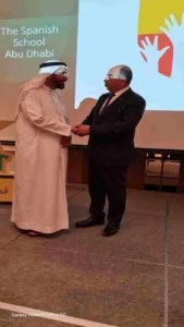 مجمع مدارس الشبان الخاصة ببنها يخطو نحو العالمية من دبي