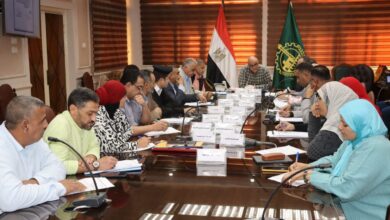 محافظ القليوبية يترأس اجتماع اللجنة العليا للإعلانات لتعظيم الموارد وتحسين