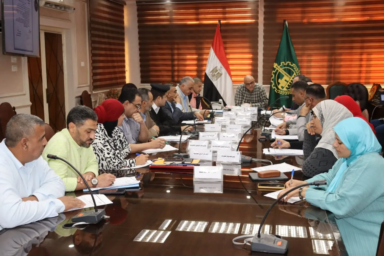 محافظ القليوبية يترأس اجتماع اللجنة العليا للإعلانات لتعظيم الموارد وتحسين محافظ القليوبية يترأس اجتماع اللجنة العليا للإعلانات لتعظيم الموارد وتحسين