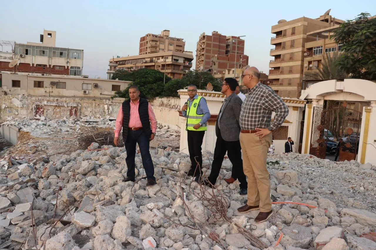 محافظ القليوبية يتابع إنشاء المرحلة (د) من "ممشى أهل مصر" ببنها محافظ القليوبية يتابع إنشاء المرحلة (د) من "ممشى أهل مصر" ببنها