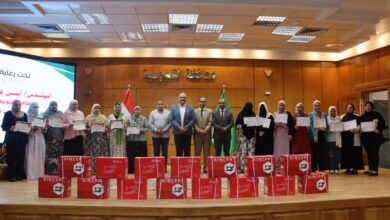 محافظ القليوبية يدفع بتمكين المرأة قدمًا: إهداء 15 ماكينة خياطة لأوائل خريجات التدريب المهني محافظ القليوبية يدفع بتمكين المرأة قدمًا: إهداء 15 ماكينة خياطة لأوائل خريجات التدريب المهني