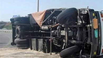 رفع آثار حادث انقلاب سيارة نقل على طريق كفر شكر – بنها وعودة المرور لطبيعته رفع آثار حادث انقلاب سيارة نقل على طريق كفر شكر – بنها وعودة المرور لطبيعته