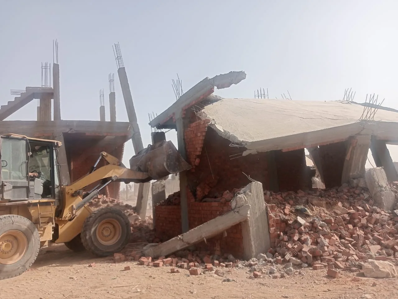 إزالة 20 حالة تعدٍ على 68 فدانًا من أملاك الدولة بالخانكة