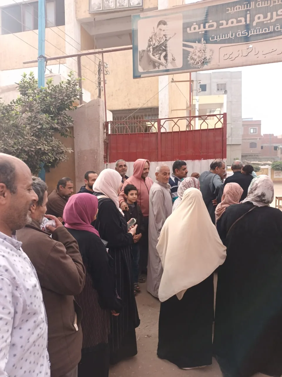 توافد ملحوظ من الناخبين على لجان قليوب وكفر شكر مع انطلاق التصويت في انتخابات مجلس النواب 2025