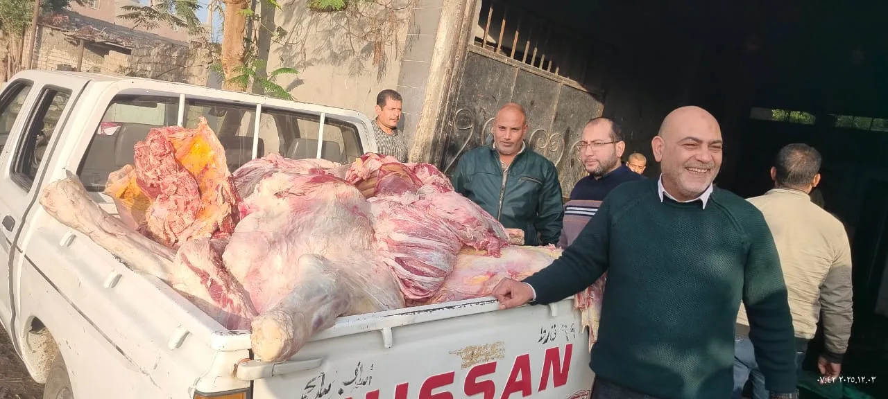 ضبط 650 كجم لحوم مريضة مختومة بتزوير داخل مزرعة مخالِفة ضبط 650 كجم لحوم مريضة مختومة بتزوير داخل مزرعة مخالِفة