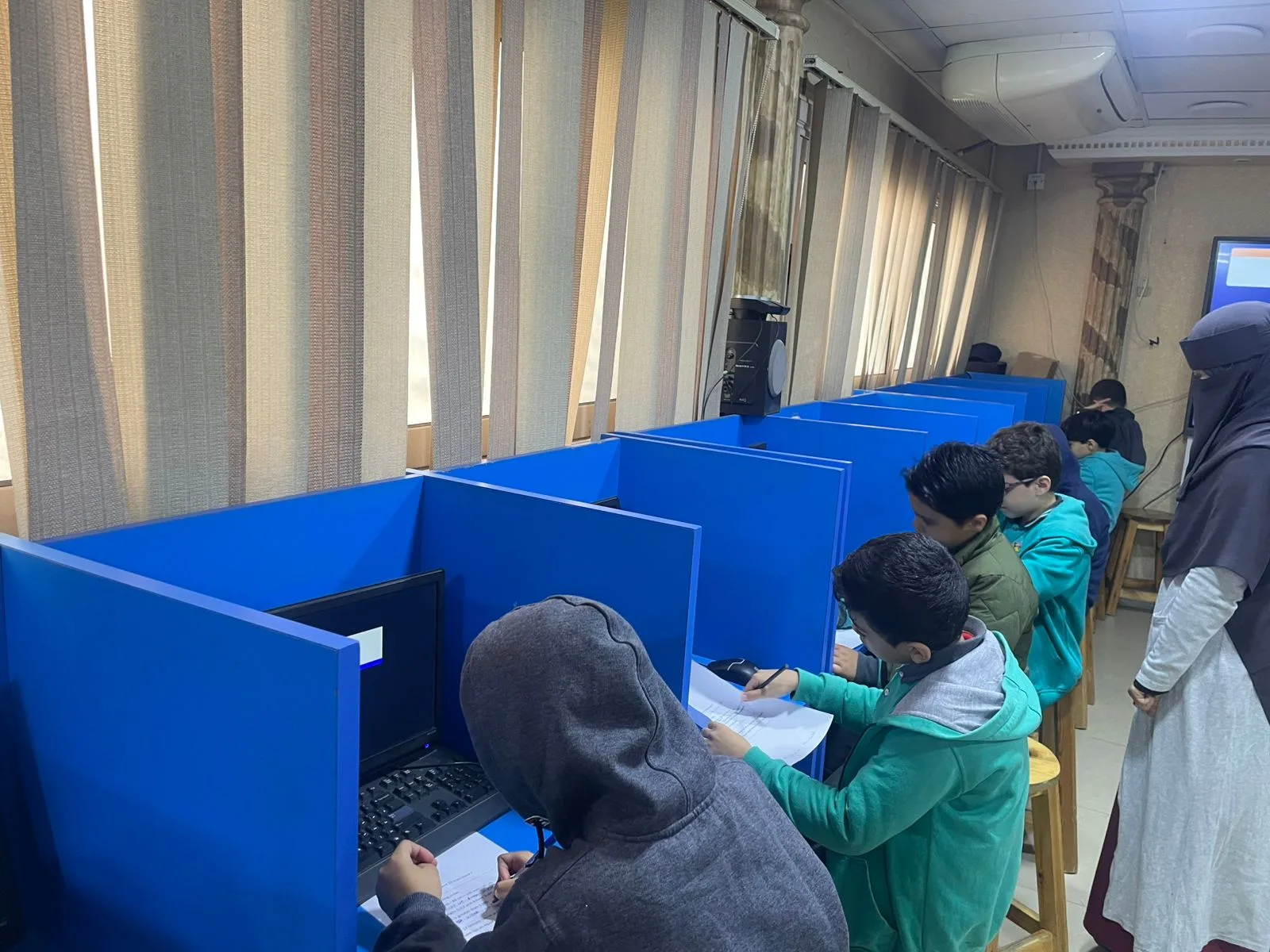 من التحدي إلى التتويج.. مسابقة رياضيات بمجمع مدارس الشبان تصنع متفوقي المستقبل