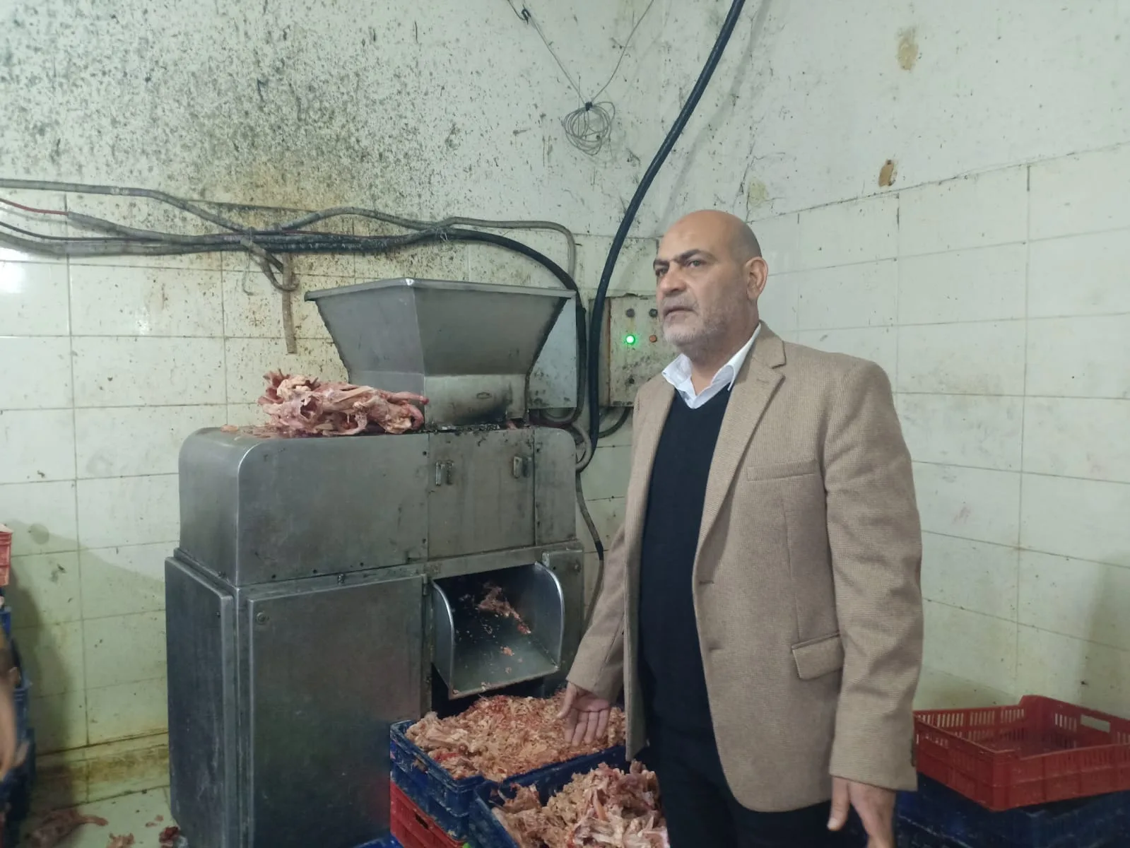 حملة تموينية تضبط 16 طن هياكل ومفروم دواجن غير صالحة بالقليوبية