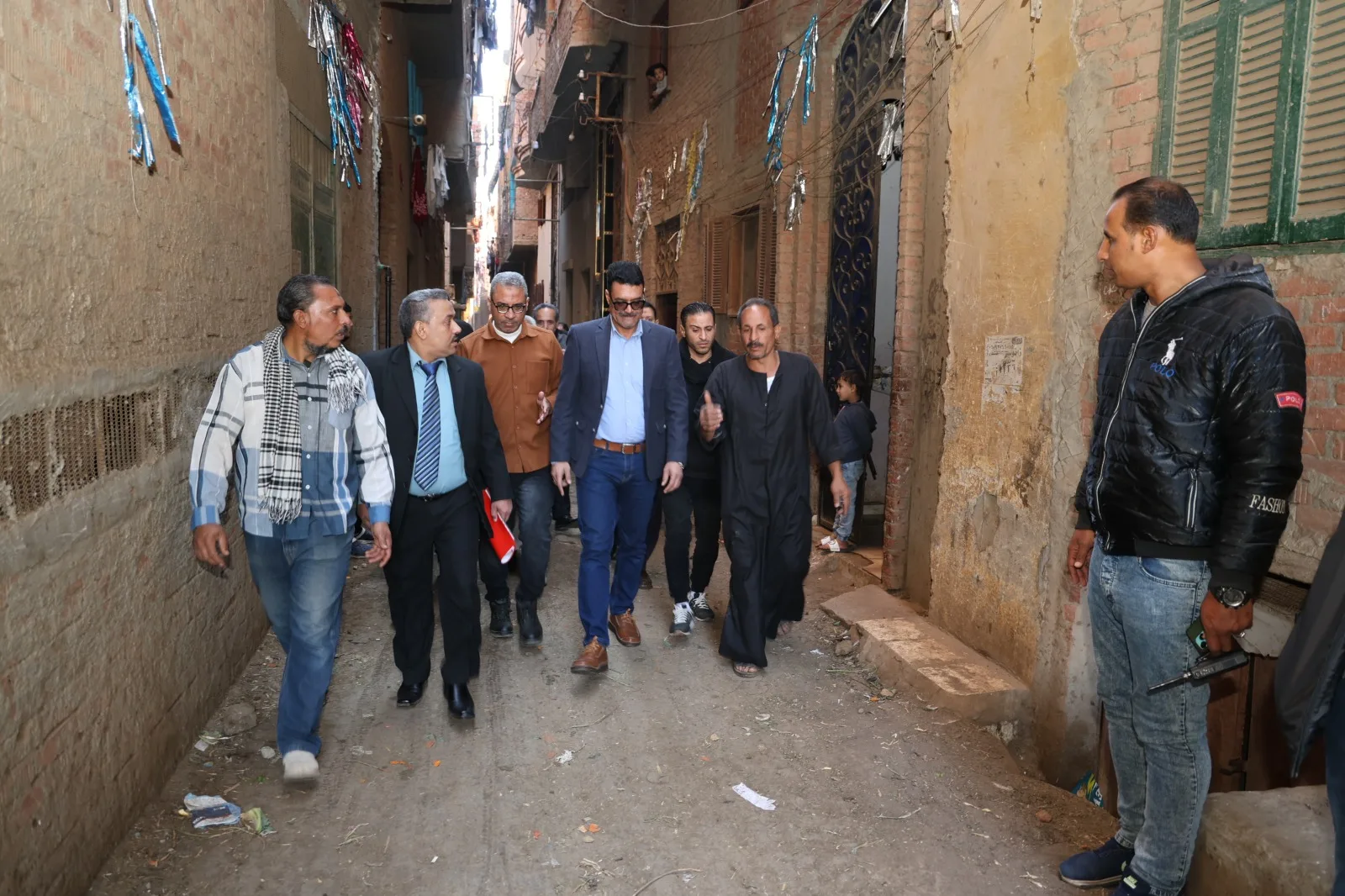 استجابة فورية لشكاوى الأهالي.. رئيس مياه القليوبية يتابع أزمات الصرف بالشموت ميدانيًا