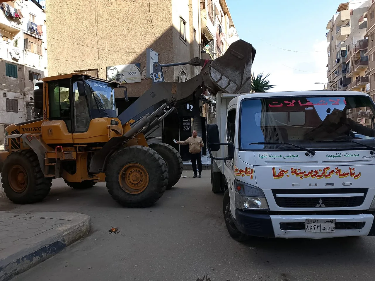 محافظ القليوبية يوجه بإزالة إشغالات المحال بمنطقة "الأهرام" في بنها