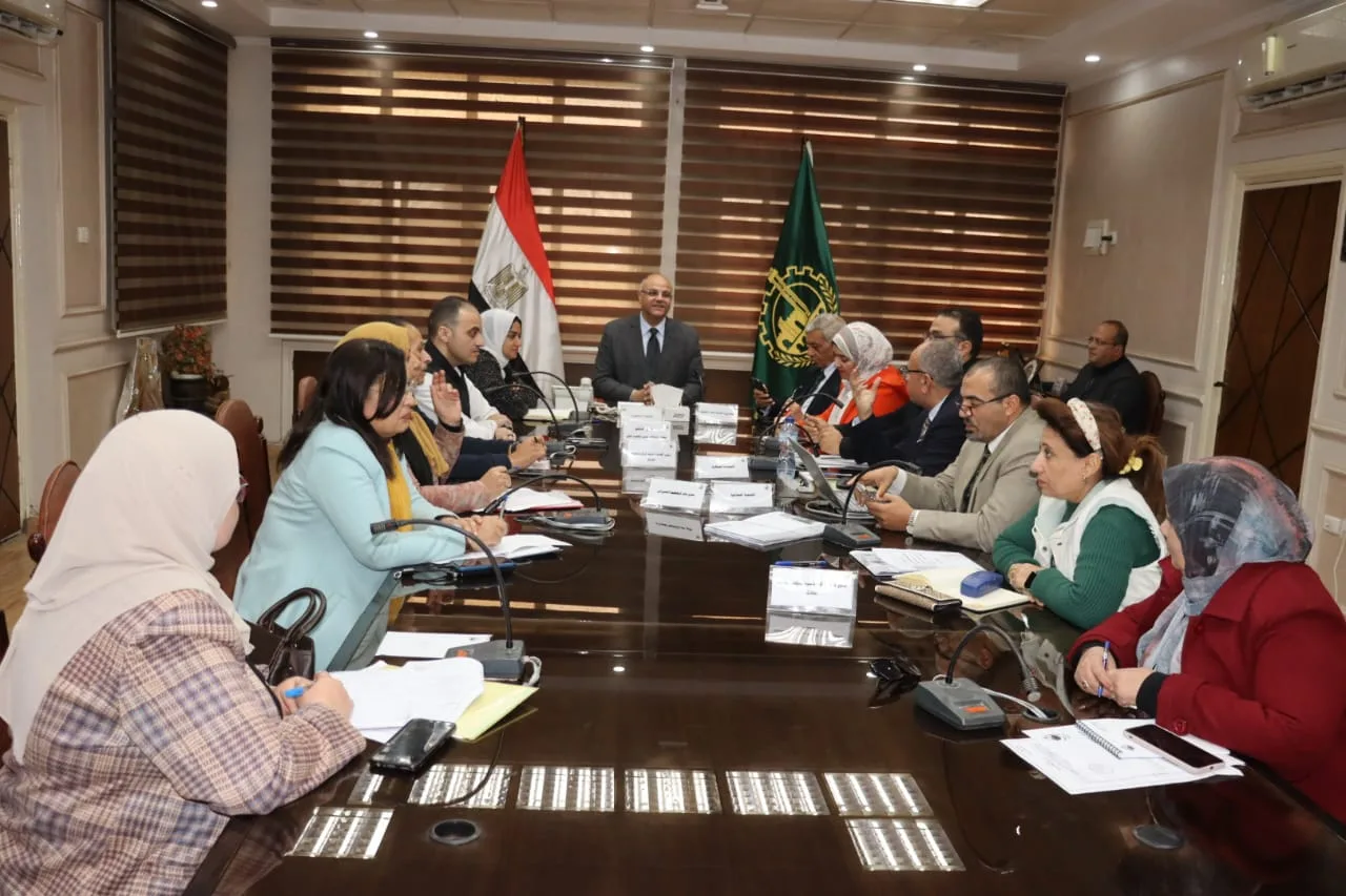 محافظ القليوبية يناقش مستجدات المخطط التفصيلي لمنطقة العكرشة لدعم التنمية الصناعية والاستثمار محافظ القليوبية يناقش مستجدات المخطط التفصيلي لمنطقة العكرشة لدعم التنمية الصناعية والاستثمار