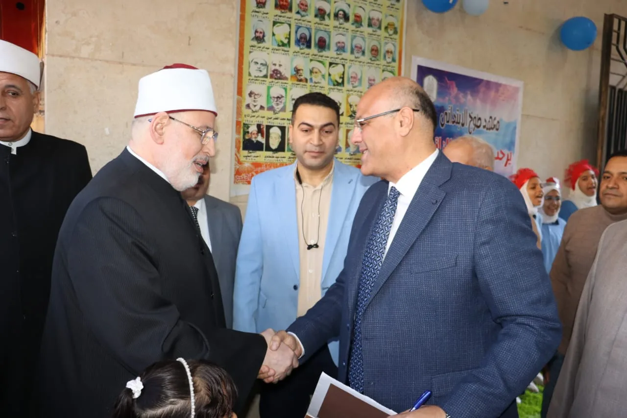 محافظ القليوبية يستقبل وكيل الأزهر الشريف بمعهد طوخ الابتدائي النموذجي