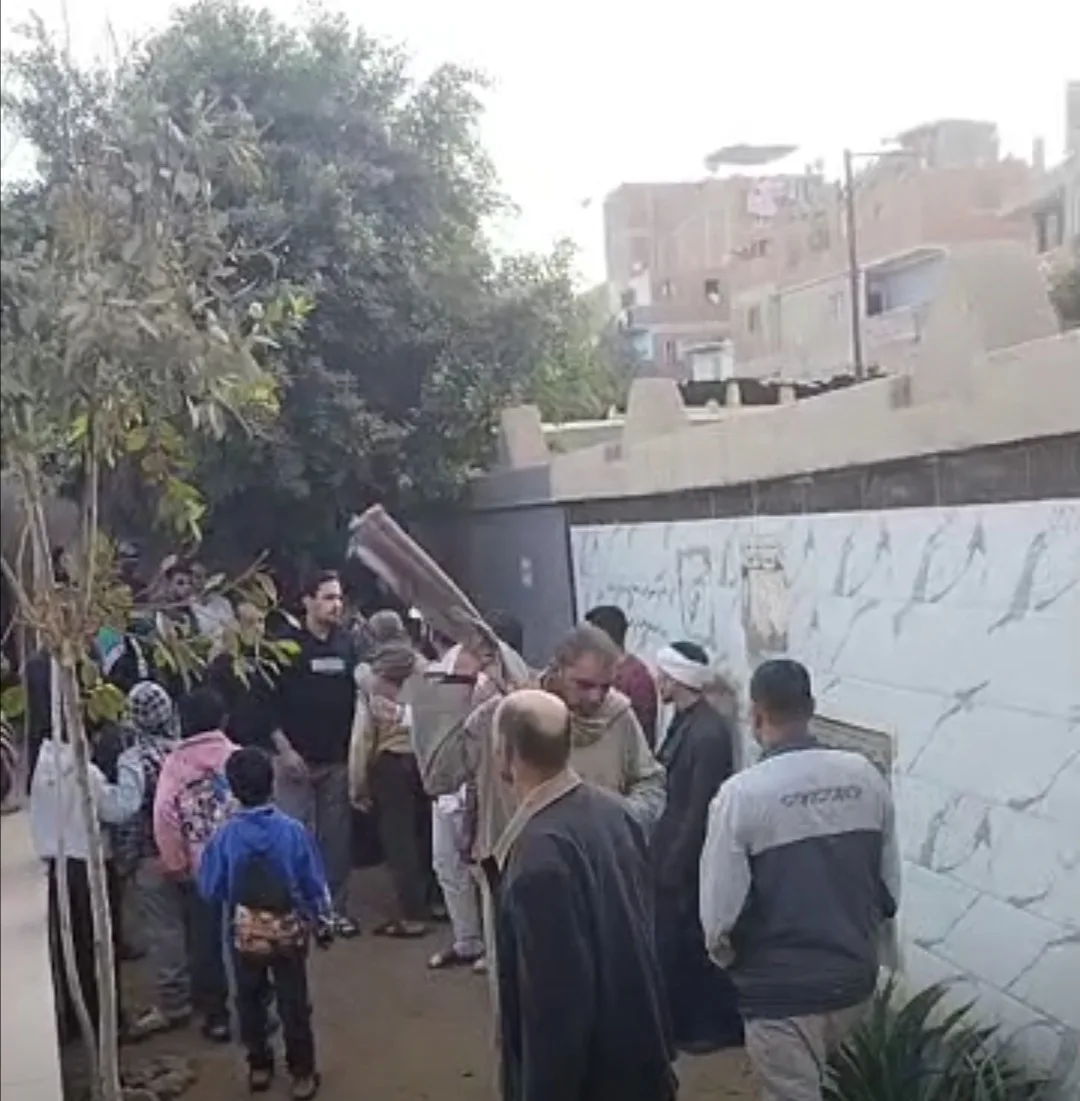 تشييع جثمان عروس المنوفية وجنينها… والزوج يعترف بضربها حتى الموت