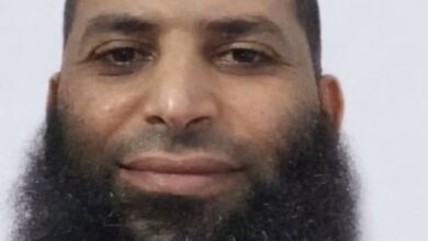 خروج الأم ونجلها من مستشفى ناصر بعد غسيل المعدة ونقل جثامين الأب وطفليه لمشرحة زينهم