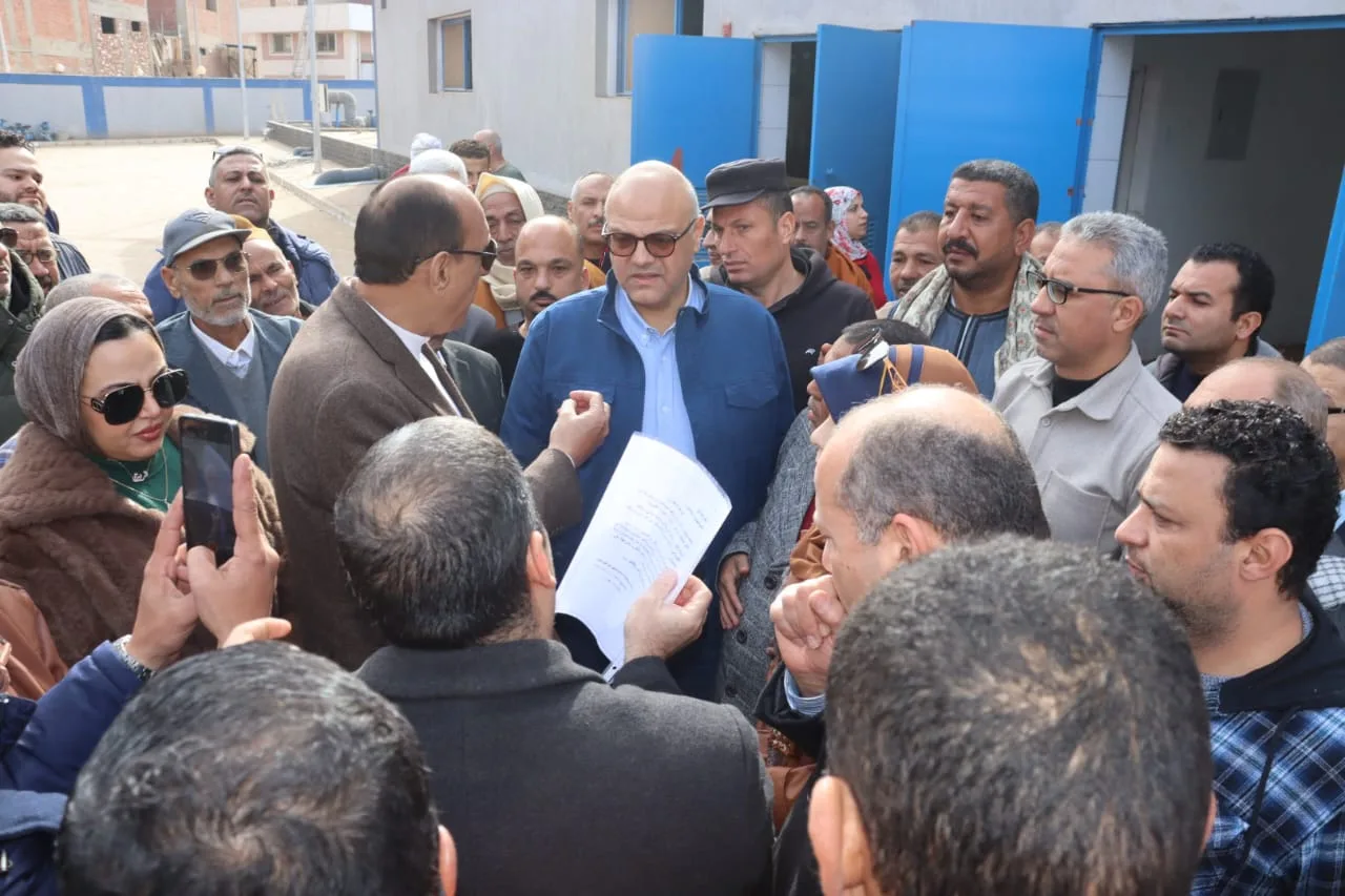 محافظ القليوبية يطلق التيار الكهربائي بمحطة مياه شبلنجة ببنها لبدء التشغيل محافظ القليوبية يطلق التيار الكهربائي بمحطة مياه شبلنجة ببنها لبدء التشغيل