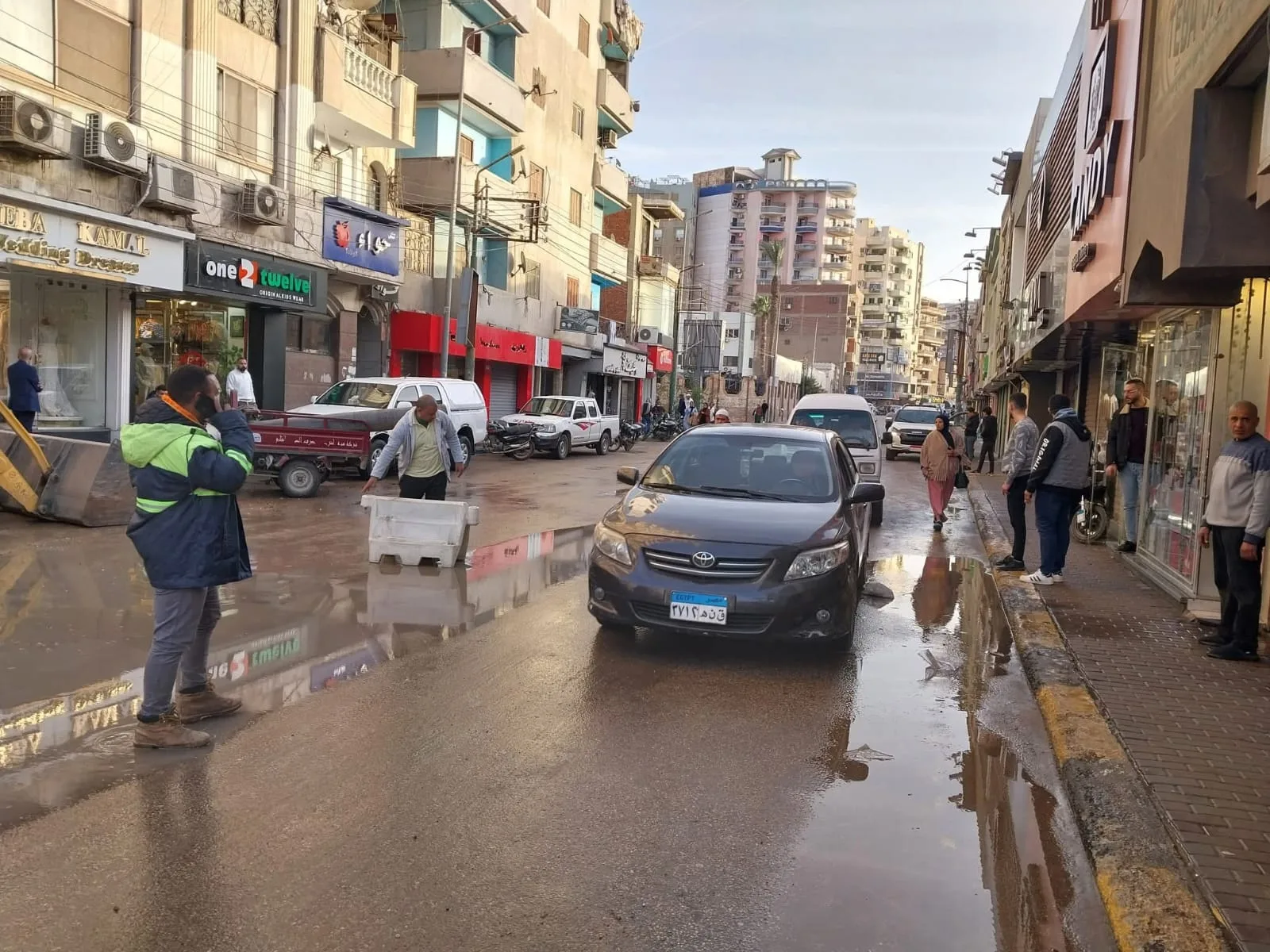 عودة حركة المرور إلى طبيعتها بشارع الخدمة الاجتماعية ببنها بعد إصلاح كسر ماسورة المياه عودة حركة المرور إلى طبيعتها بشارع الخدمة الاجتماعية ببنها بعد إصلاح كسر ماسورة المياه