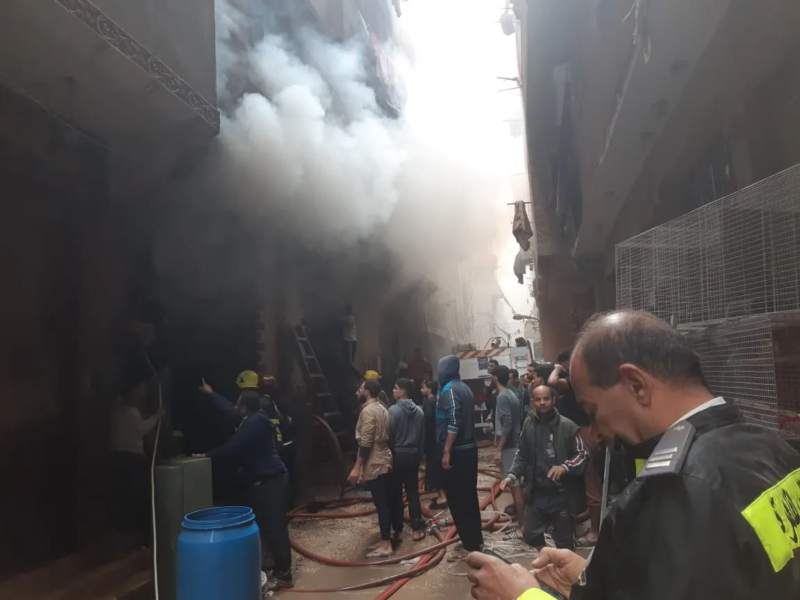 حريق بعقار سكني في طلعة المرج بالقليوبية.. والحماية المدنية تسيطر دون إصابات حريق بعقار سكني في طلعة المرج بالقليوبية.. والحماية المدنية تسيطر دون إصابات