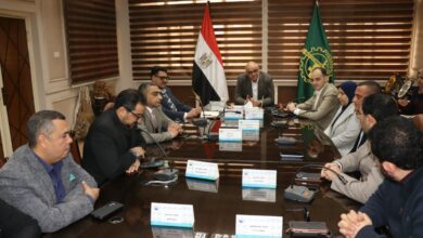 محافظ القليوبية يفتح ملف مشكلات مستثمري المنطقة الاستثمارية ببنها ويوجه بدعم فوري للتوسعات وتوفير فرص العمل محافظ القليوبية يفتح ملف مشكلات مستثمري المنطقة الاستثمارية ببنها ويوجه بدعم فوري للتوسعات وتوفير فرص العمل