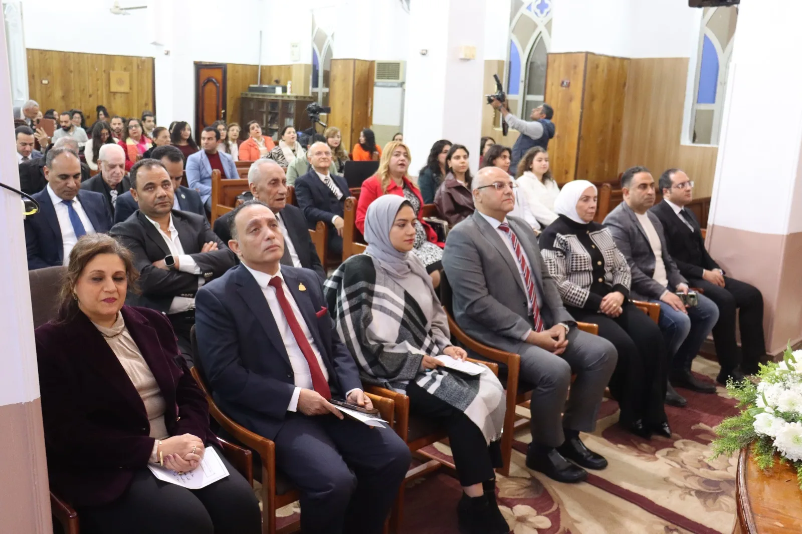 محافظ القليوبية يشارك في مراسم تنصيب القس رفيق دويب راعياً للكنيسة الإنجيلية ببنها محافظ القليوبية يشارك في مراسم تنصيب القس رفيق دويب راعياً للكنيسة الإنجيلية ببنها