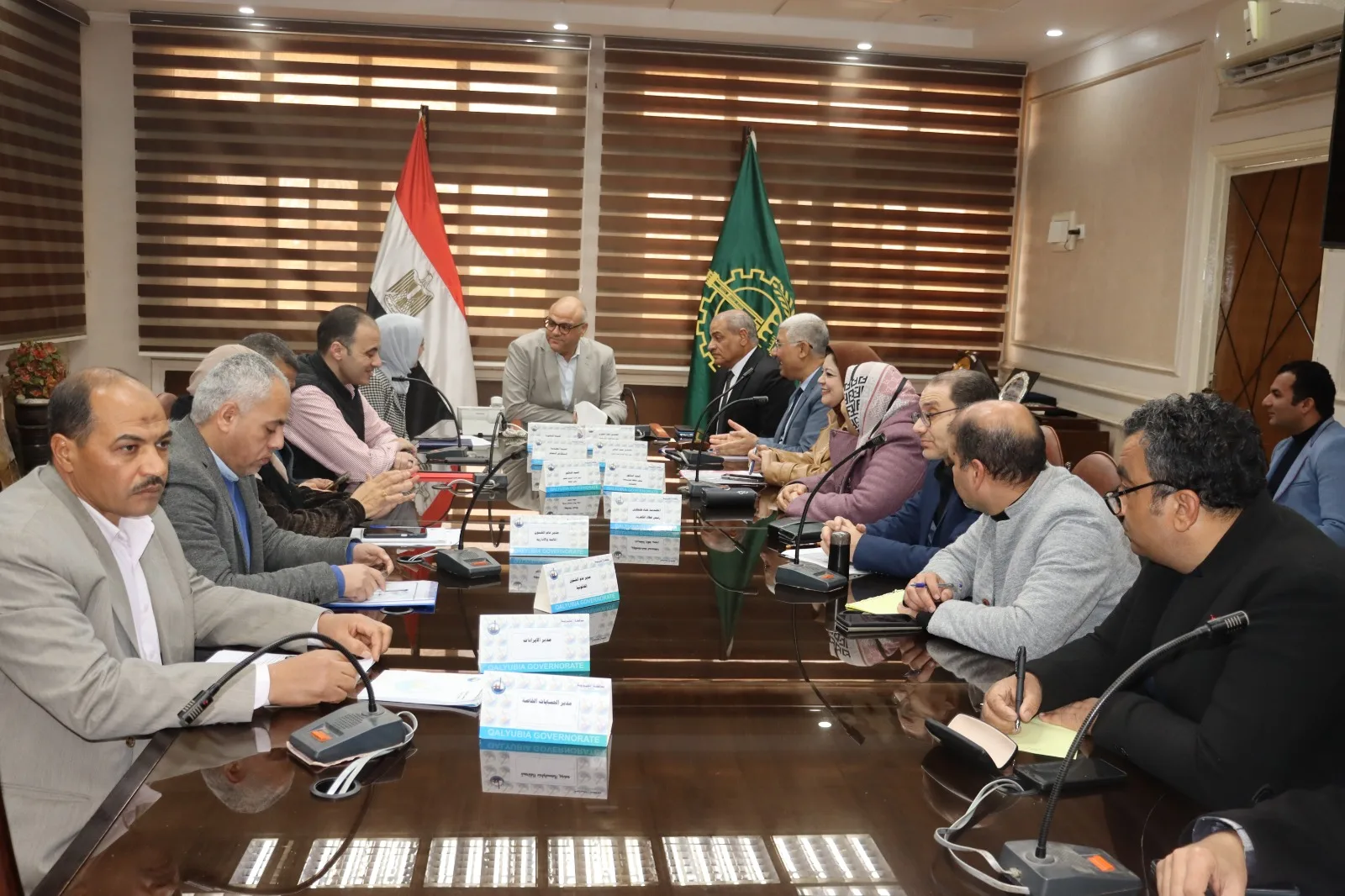 محافظ القليوبية يعقد اجتماعًا مع شركات الكهرباء لتطوير منظومة الإنارة محافظ القليوبية يعقد اجتماعًا مع شركات الكهرباء لتطوير منظومة الإنارة