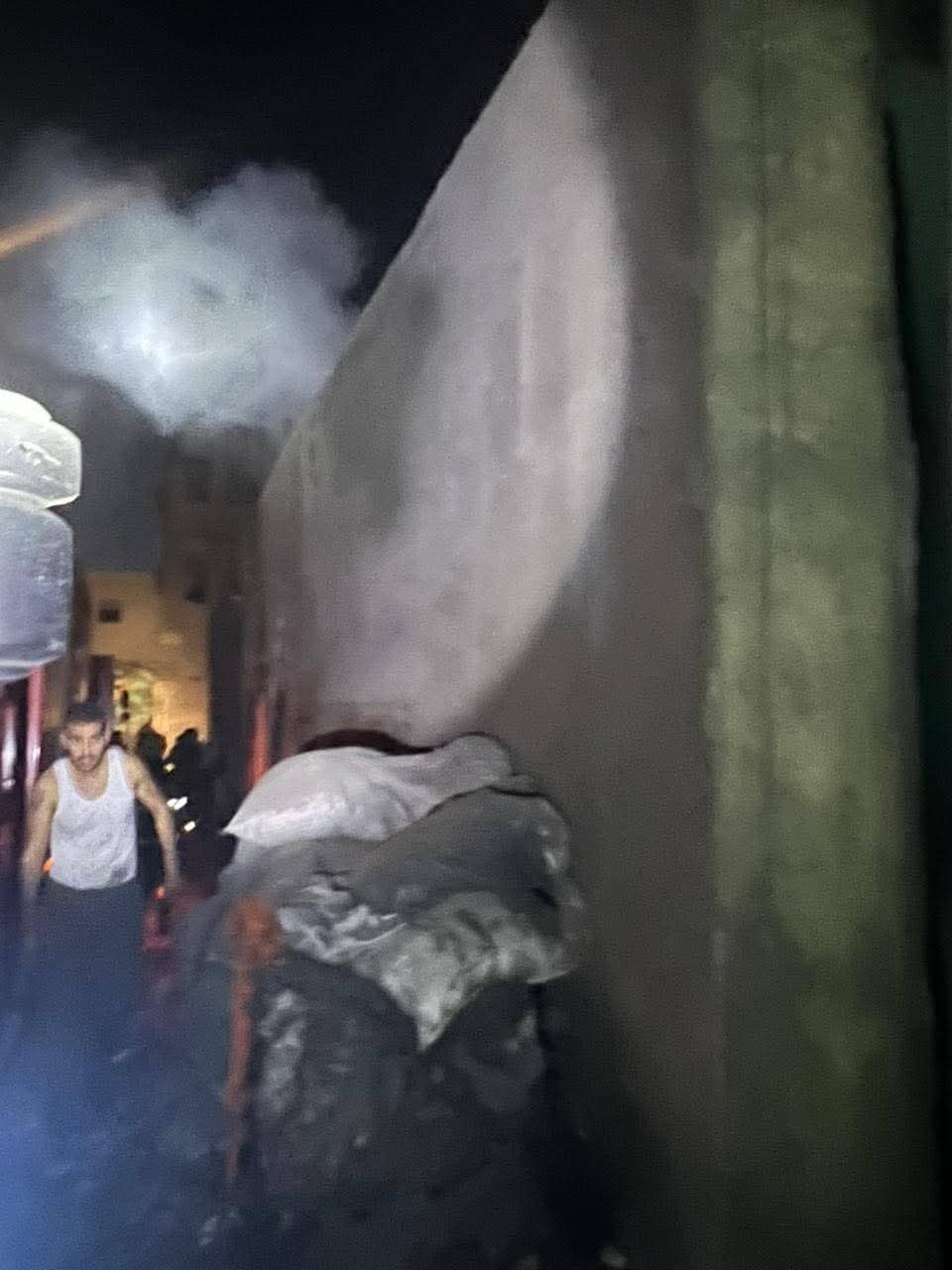السيطرة على حريق مخلفات داخل أرض لإعادة تدوير كاوتش السيارات بالقليوبية السيطرة على حريق مخلفات داخل أرض لإعادة تدوير كاوتش السيارات بالقليوبية