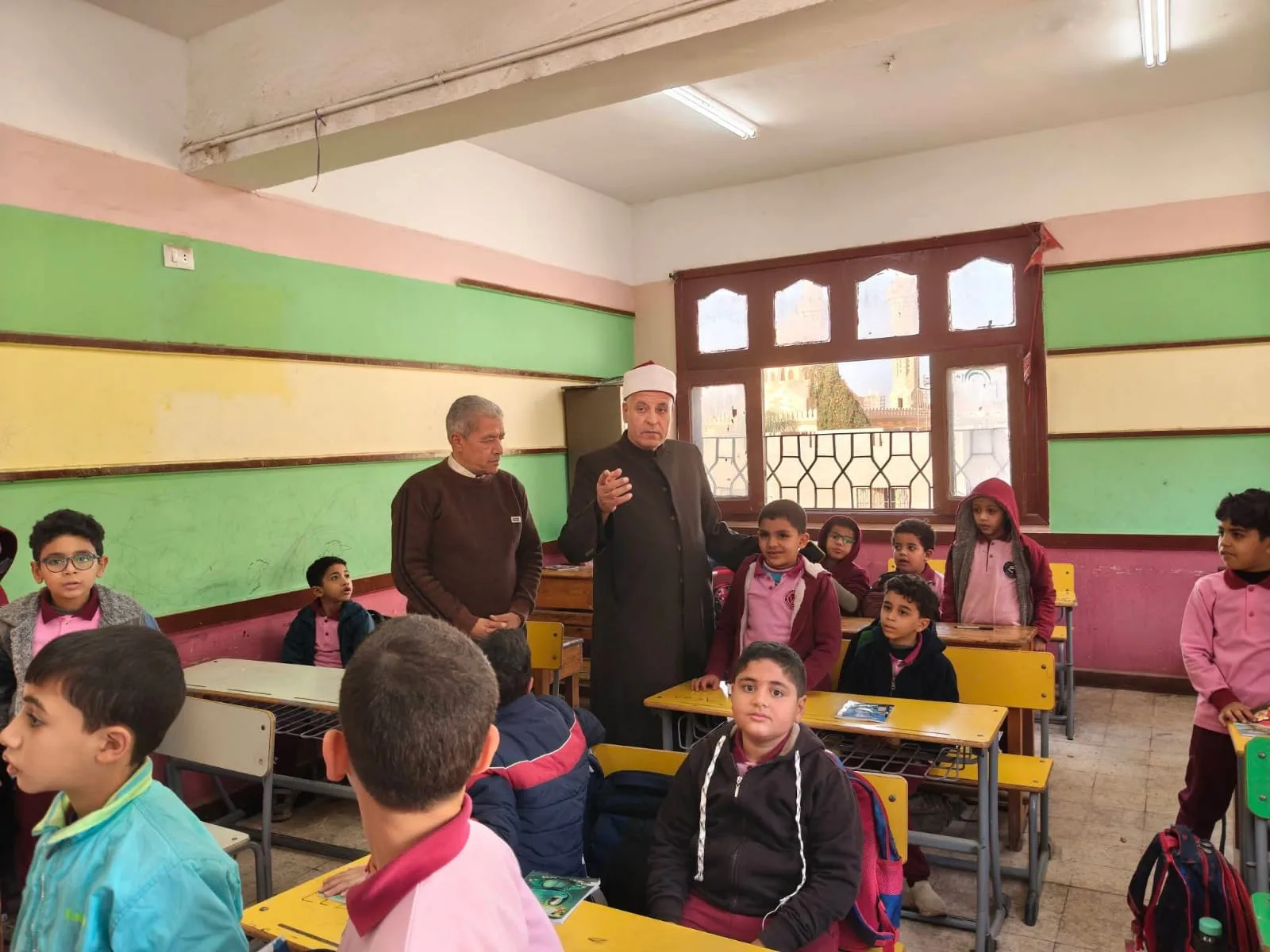 رئيس منطقة القليوبية الأزهرية يتفقد انتظام الدراسة مع بدء الفصل الدراسي الثاني رئيس منطقة القليوبية الأزهرية يتفقد انتظام الدراسة مع بدء الفصل الدراسي الثاني