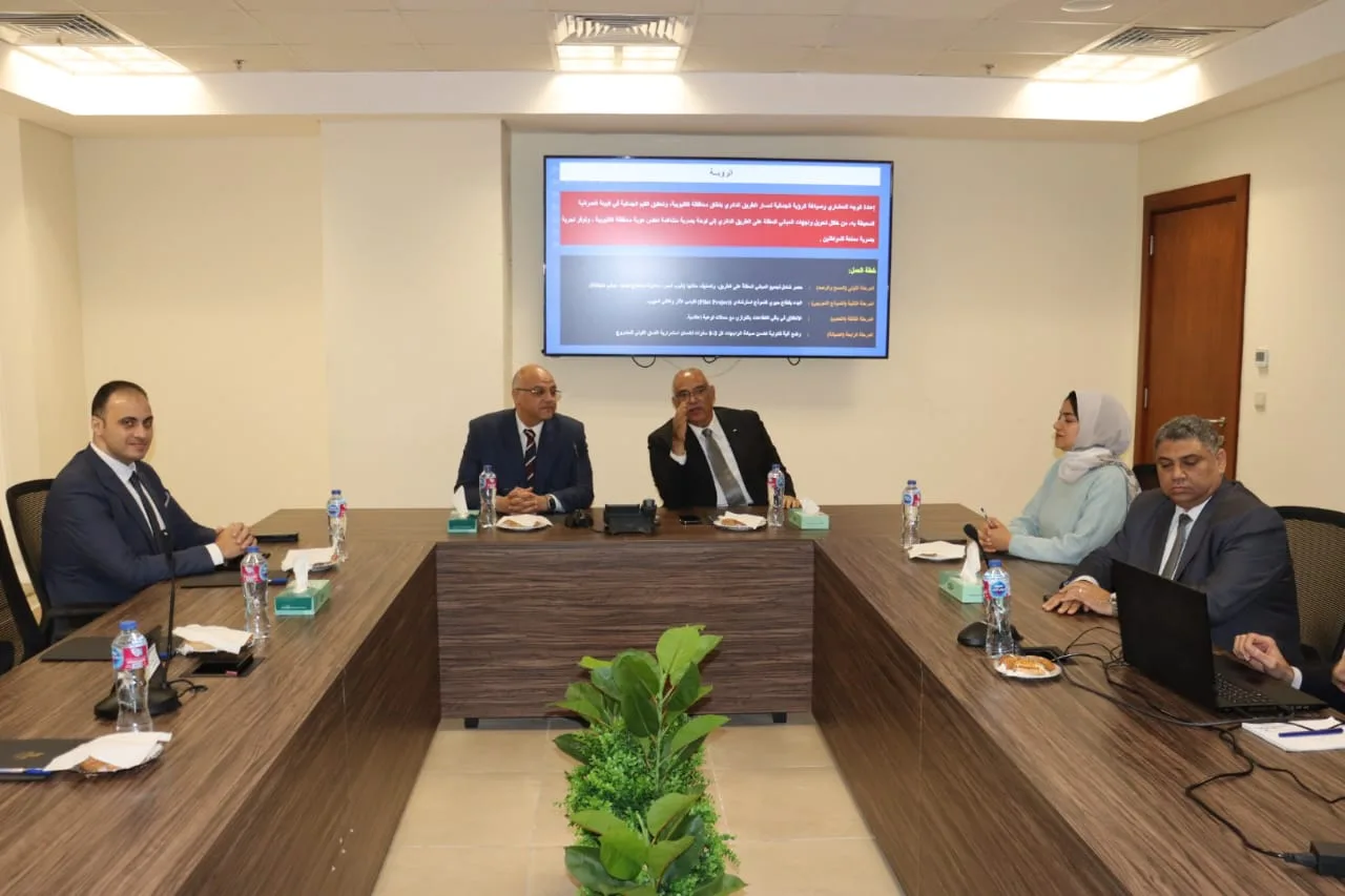 محافظ القليوبية يبحث تطوير الواجهات المطلة على الطريق الدائري بمحافظة القليوبية