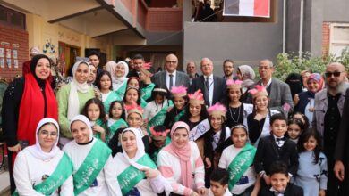 محافظ القليوبية وسفير السويد يتفقدان مبادرة «الفصل الأخضر» بمدرسة القناطر الخيرية الرسمية محافظ القليوبية وسفير السويد يتفقدان مبادرة «الفصل الأخضر» بمدرسة القناطر الخيرية الرسمية
