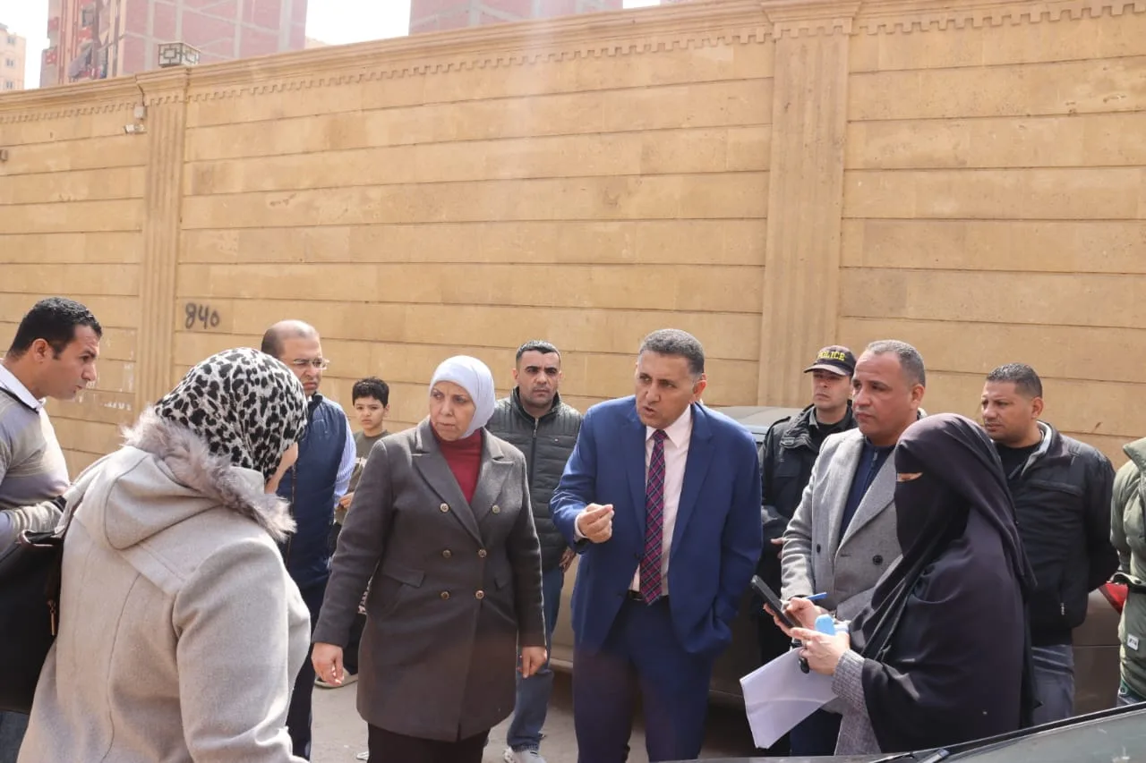 جولة مفاجئة لمحافظ القليوبية بالخصوص.. وتحذيرات حاسمة ضد مخالفات البناء