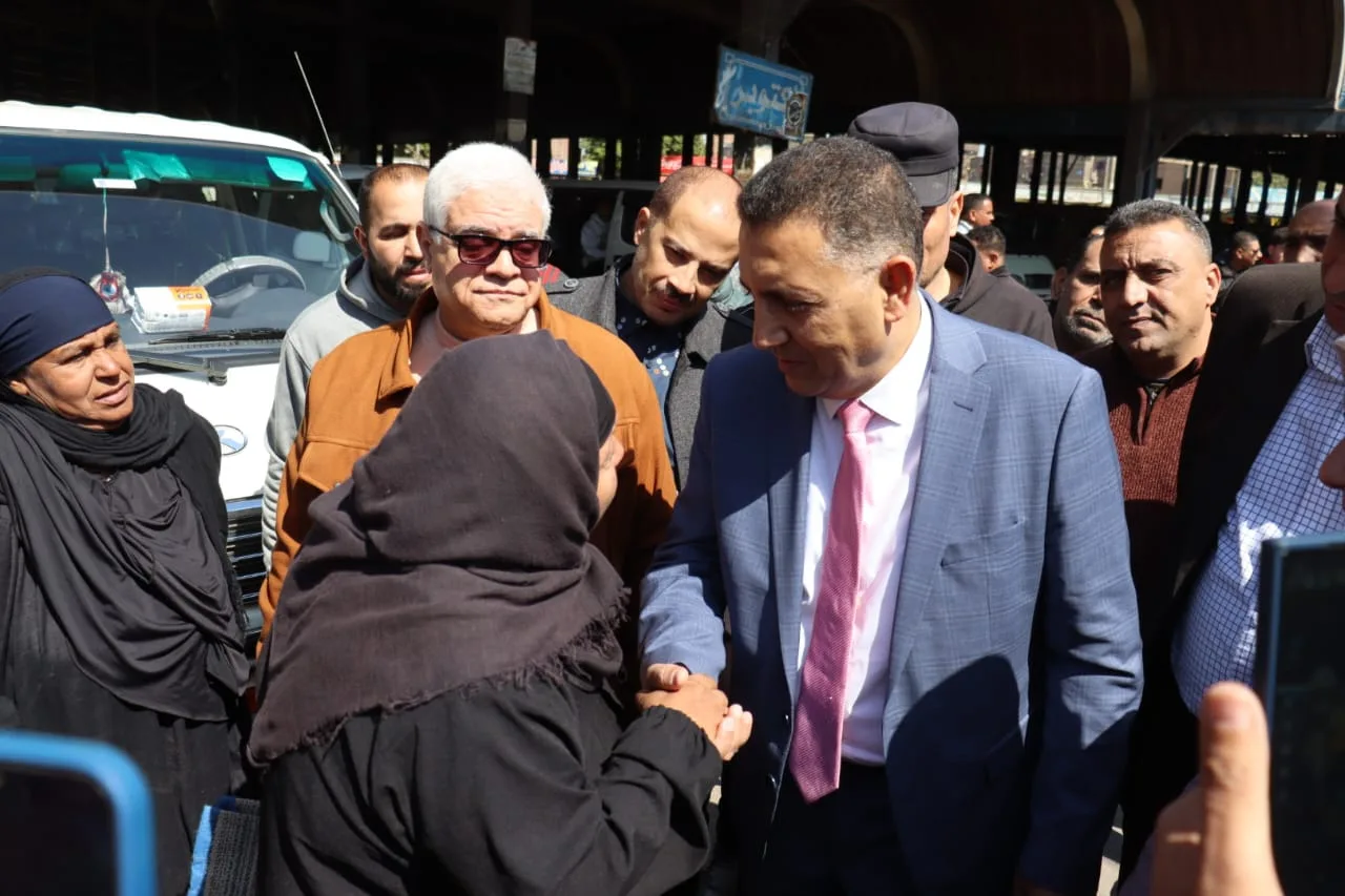 محافظ القليوبية يتفقد محطات الوقود والمواقف للتأكد من الالتزام بتعريفة الركوب الجديدة محافظ القليوبية يتفقد محطات الوقود والمواقف للتأكد من الالتزام بتعريفة الركوب الجديدة