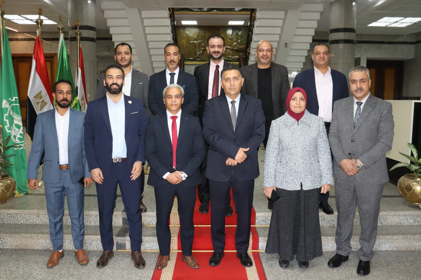 محافظ القليوبية يستقبل مجلس نقابة المهندسين الجديد ويؤكد دورهم في دعم خطط التنمية بالمحافظة محافظ القليوبية يستقبل مجلس نقابة المهندسين الجديد ويؤكد دورهم في دعم خطط التنمية بالمحافظة