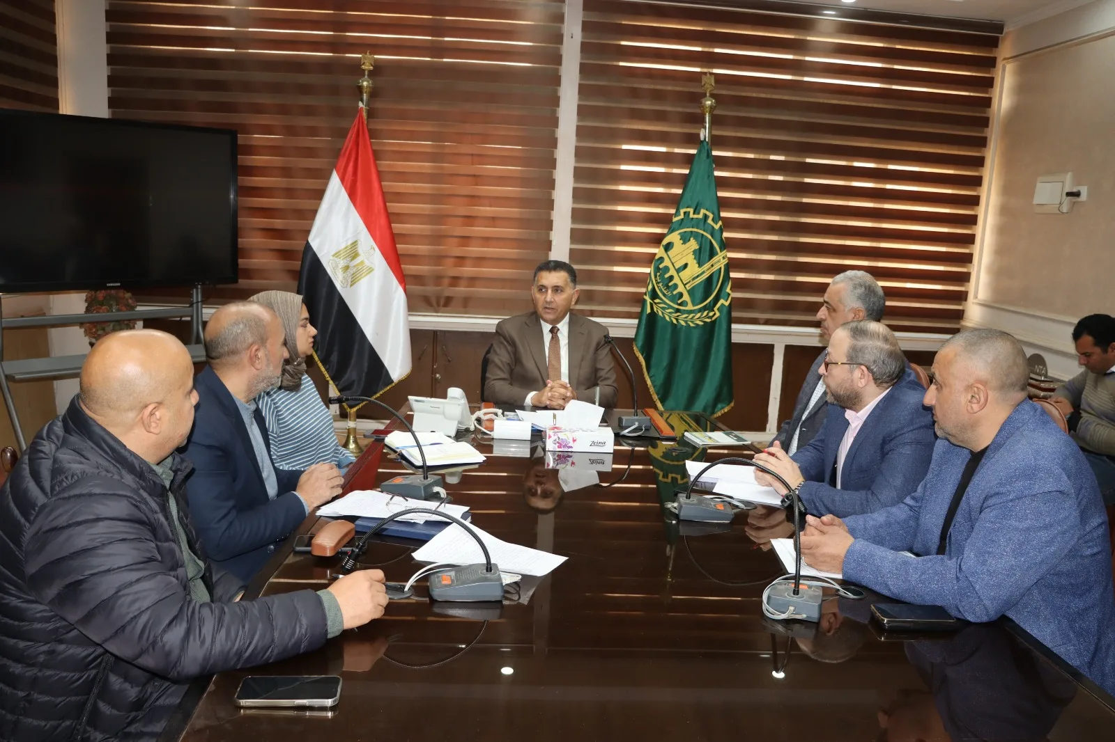 محافظ القليوبية يوجه بحسم ملف سيارات "السوزوكي" والتوكتوك غير المرخصة وضبط الشوارع بالكامل