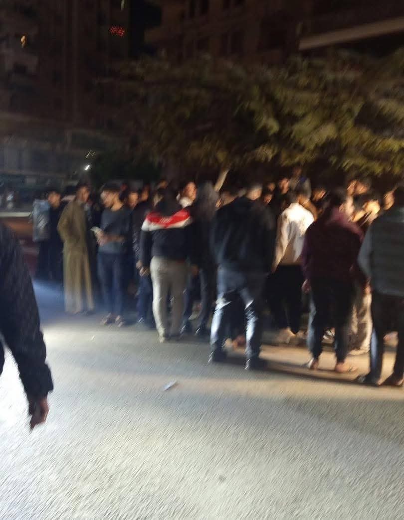 سيارة بدون لوحات معدنية تدهس مواطنًا بشارع فريد ندا ببنها وقائدها يفر هاربًا