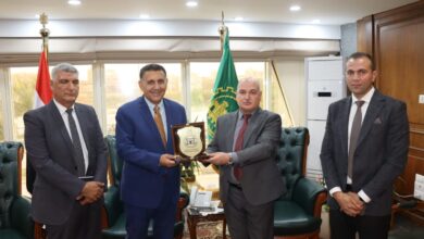 تحالف صناعي لدعم التنمية.. محافظ القليوبية يبحث توطين التكنولوجيا مع “بنها للإلكترونيات” وتعزيز التصنيع المحلي وجذب الاستثمارات تحالف صناعي لدعم التنمية.. محافظ القليوبية يبحث توطين التكنولوجيا مع “بنها للإلكترونيات” وتعزيز التصنيع المحلي وجذب الاستثمارات