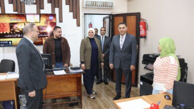 محافظ القليوبية يتفقد إدارات ديوان عام المحافظة ويهنئ العاملين بعيد الفطر المبارك