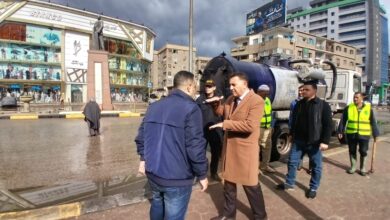 محافظ القليوبية يتابع تمركزات سيارات شفط مياه الأمطار من مركز السيطرة محافظ القليوبية يتابع تمركزات سيارات شفط مياه الأمطار من مركز السيطرة