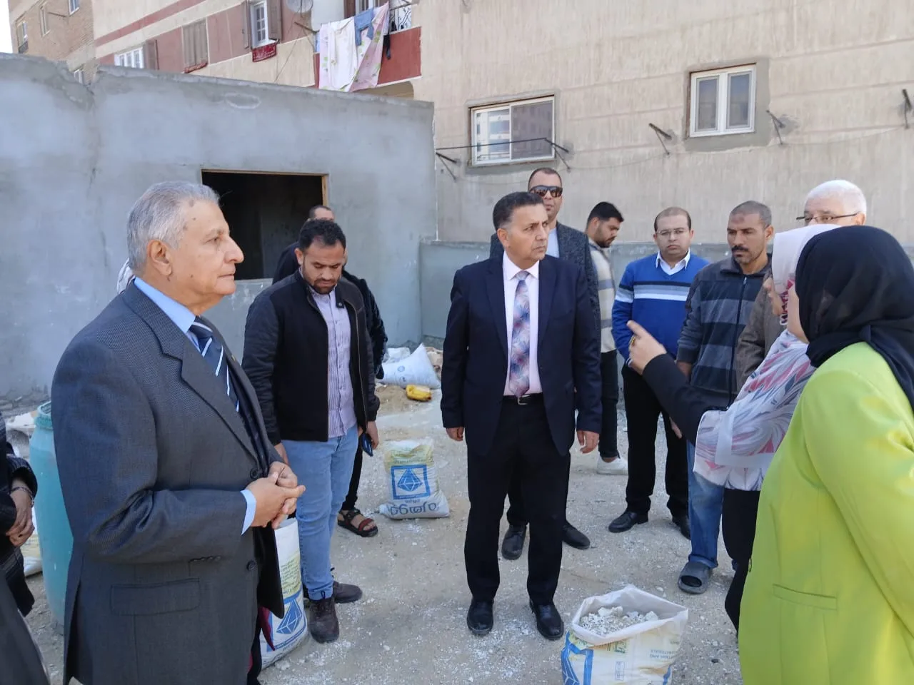 محافظ القليوبية يتابع ميدانيًا مشروع مكتبة مصر العامة بشبرا الخيمة ويوجه بالانتهاء وفق الجدول الزمني