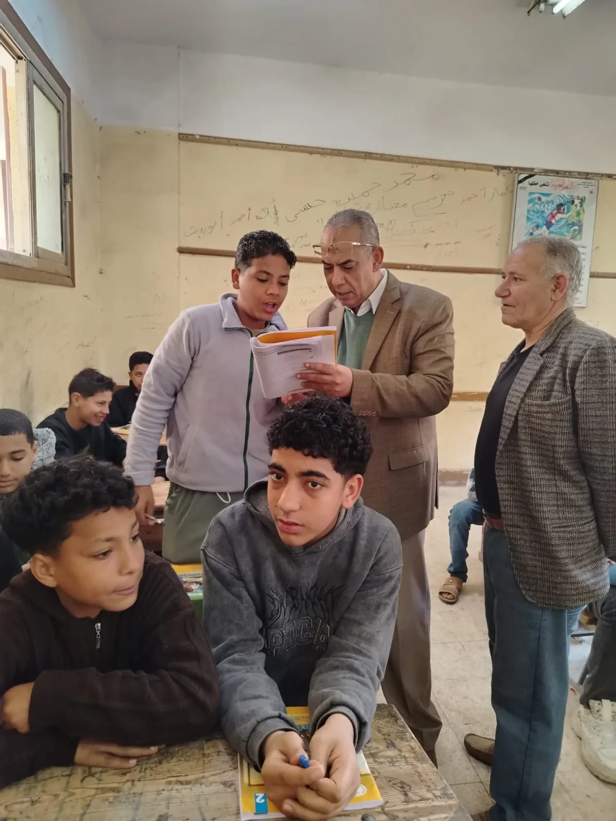 مدير تعليم القليوبية يحيل مديري مدرستين بطوخ للتحقيق العاجل لفرض الانضباط مدير تعليم القليوبية يحيل مديري مدرستين بطوخ للتحقيق العاجل لفرض الانضباط