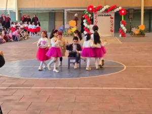 الشبان ببنها تحتفل بعيد الأم.. فعاليات تفاعلية وأجواء مليئة بالبهجة للأطفال وأولياء الأمور