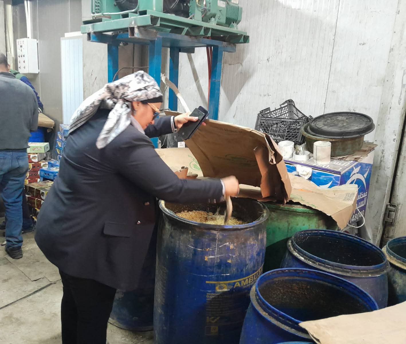 ضبط نصف طن سردين مجهول المصدر وإعدام أسماك فاسدة في حملة تموينية ببنها ضبط نصف طن سردين مجهول المصدر وإعدام أسماك فاسدة في حملة تموينية ببنها