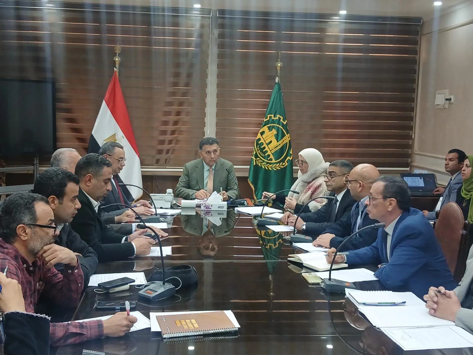 محافظ القليوبية يطلق خطة صارمة لتنظيم الإعلانات وتعظيم العائد المالي محافظ القليوبية يطلق خطة صارمة لتنظيم الإعلانات وتعظيم العائد المالي