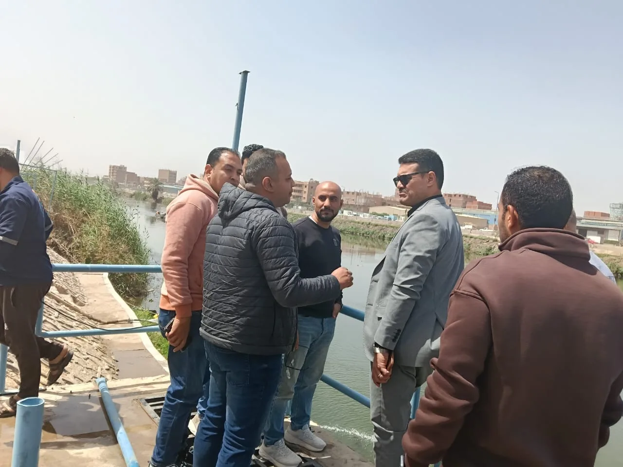 فودة يتفقد محطات مياه القليوبية على ترعة الإسماعيلية ويضمن توفير مياه آمنة فودة يتفقد محطات مياه القليوبية على ترعة الإسماعيلية ويضمن توفير مياه آمنة