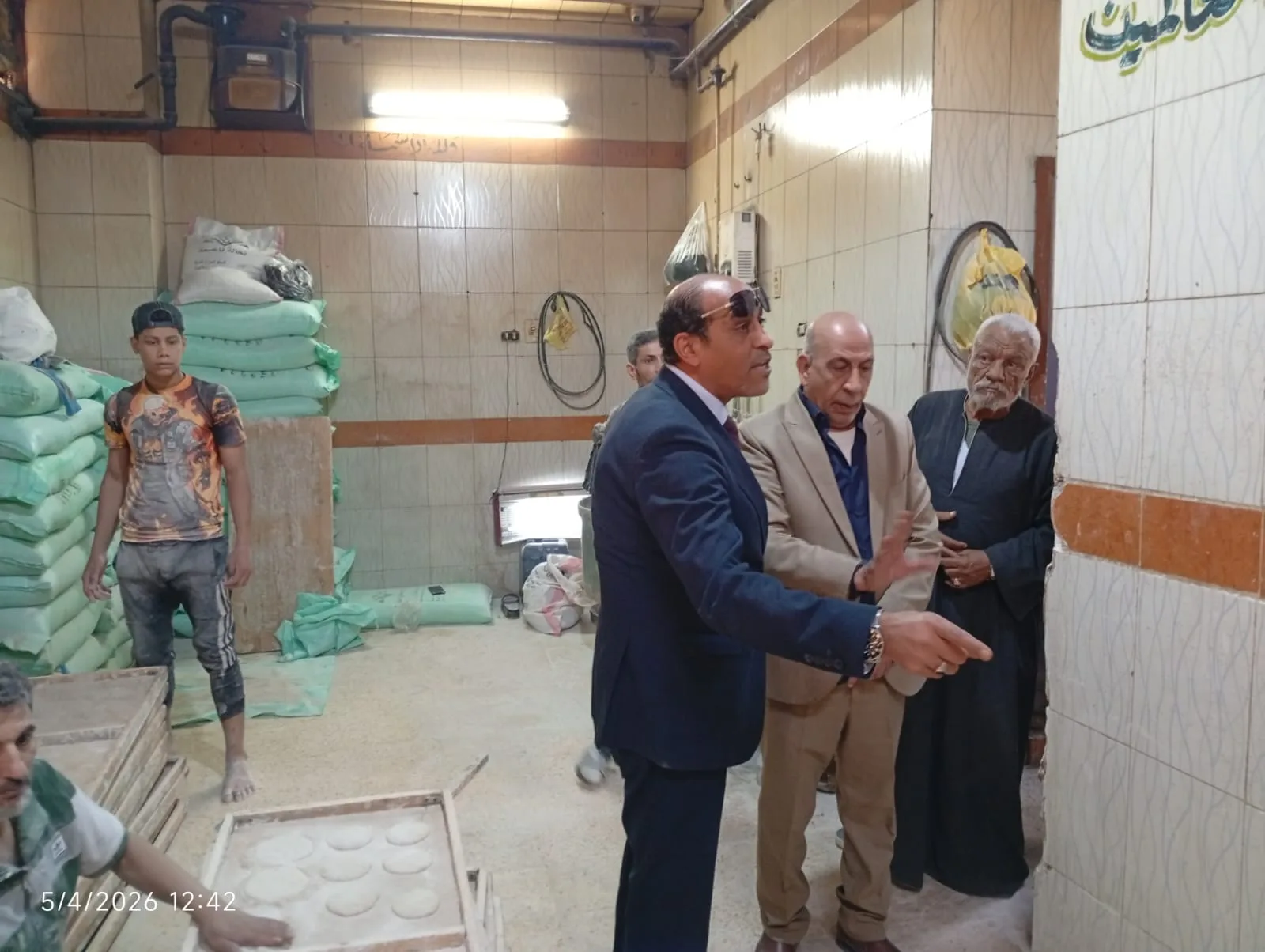 حملات تموينية مكثفة بالقليوبية.. ضبط 200 كجم دقيق مدعم ومخالفات تجارية متعددة حملات تموينية مكثفة بالقليوبية.. ضبط 200 كجم دقيق مدعم ومخالفات تجارية متعددة