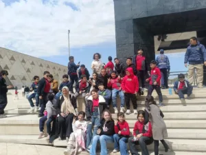 طلاب الشبان العالمية ببنها يزورون المتحف المصري الكبير في رحلة تعليمية مميزة