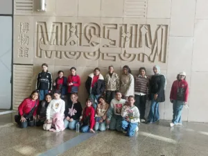 طلاب الشبان العالمية ببنها يزورون المتحف المصري الكبير في رحلة تعليمية مميزة