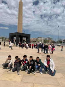 طلاب الشبان العالمية ببنها يزورون المتحف المصري الكبير في رحلة تعليمية مميزة