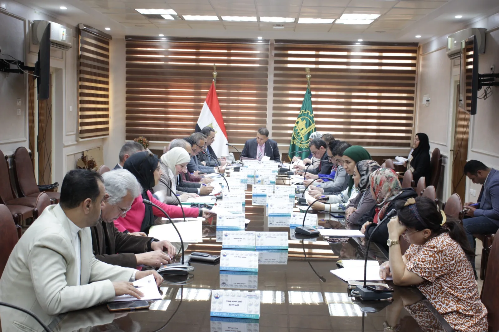 محافظ القليوبية يدفع بعجلة الاستثمار.. «الشباك الواحد» لتسهيل التراخيص وحلول عاجلة لمشكلات المستثمرين محافظ القليوبية يدفع بعجلة الاستثمار.. «الشباك الواحد» لتسهيل التراخيص وحلول عاجلة لمشكلات المستثمرين